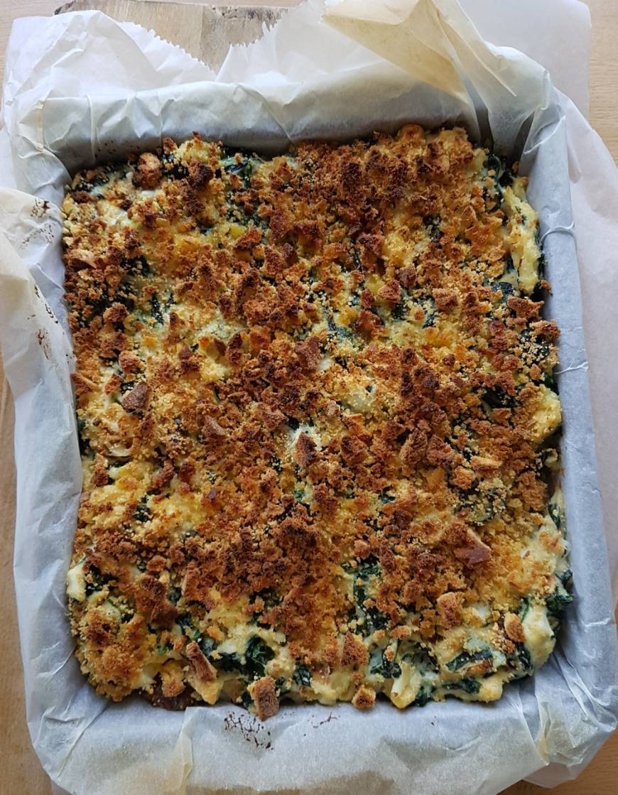 Social Bacalhau com espinafres e broa