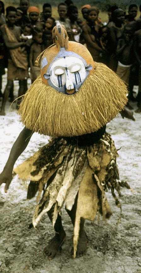 Product ÁFRICA/ ritual de iniciação da tribo Yaka