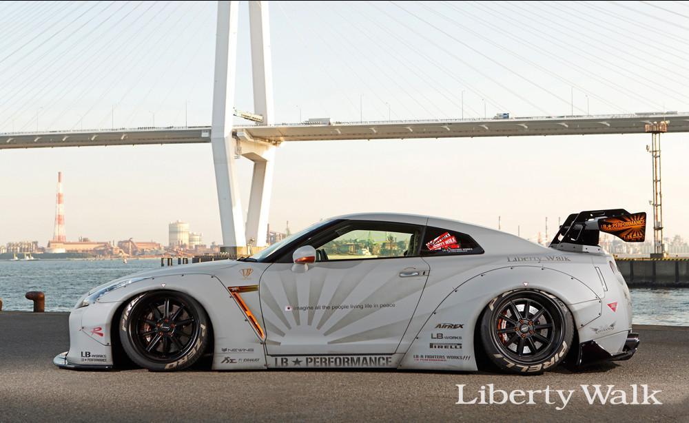 Social Nissan gtr r-35 (Liberty walk)
