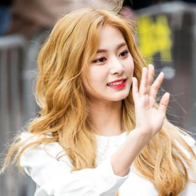 Twice's Tzuyu 12