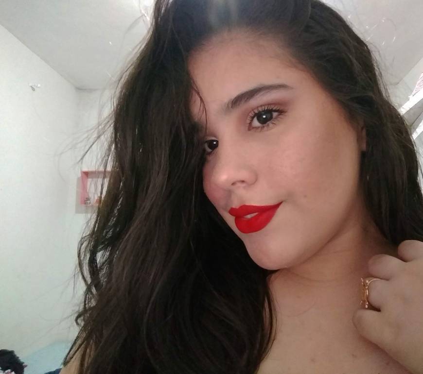 Moda Aquele batom vermelho💄