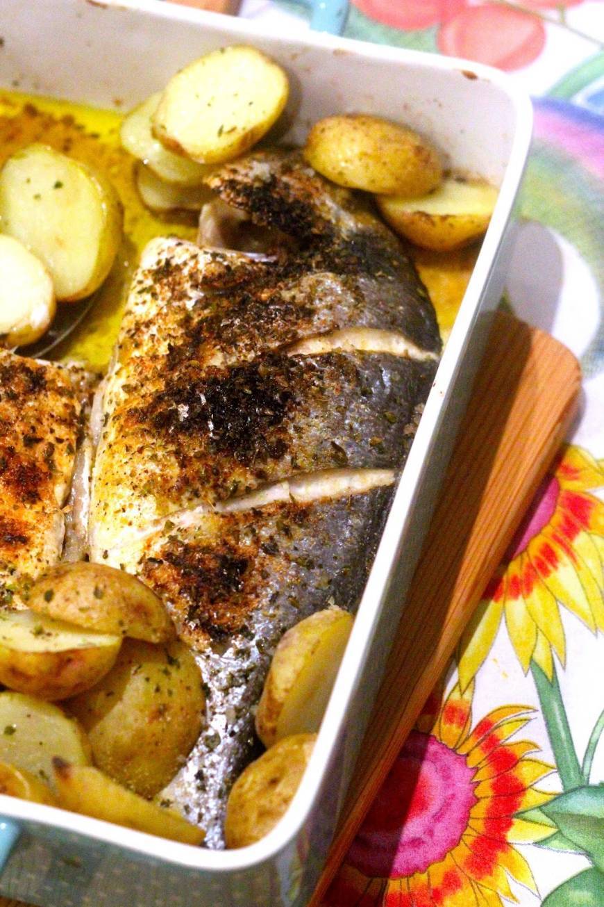 Productos Dourada com batatas no forno 