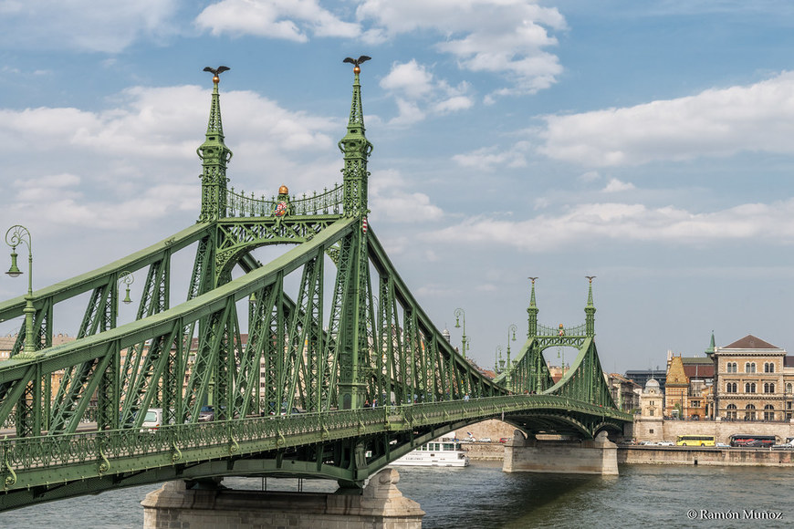 Lugar Puente de la Libertad