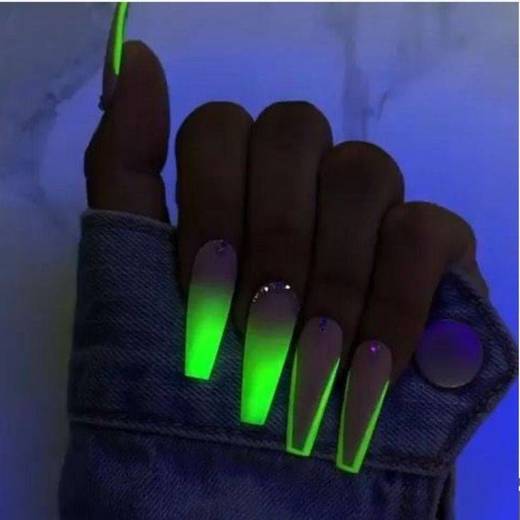 Green nails 💚