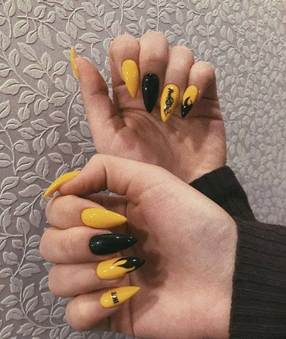 Fashion Nails 💛