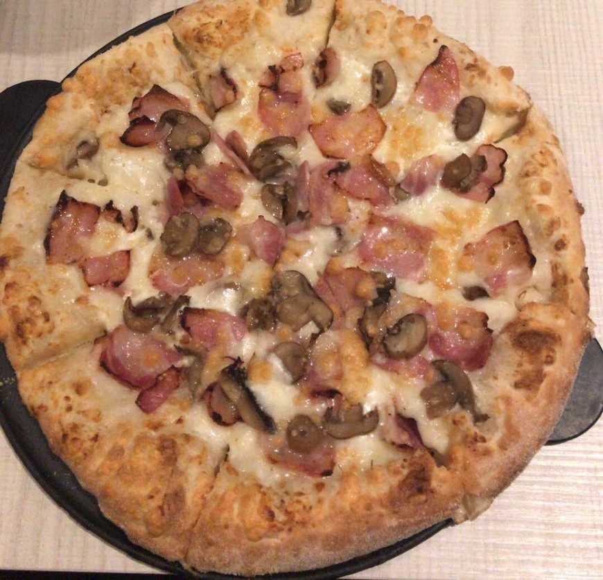 Social Pizza carbonara