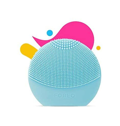 Product LUNA play plus de FOREO es el cepillo facial recargable de silicona