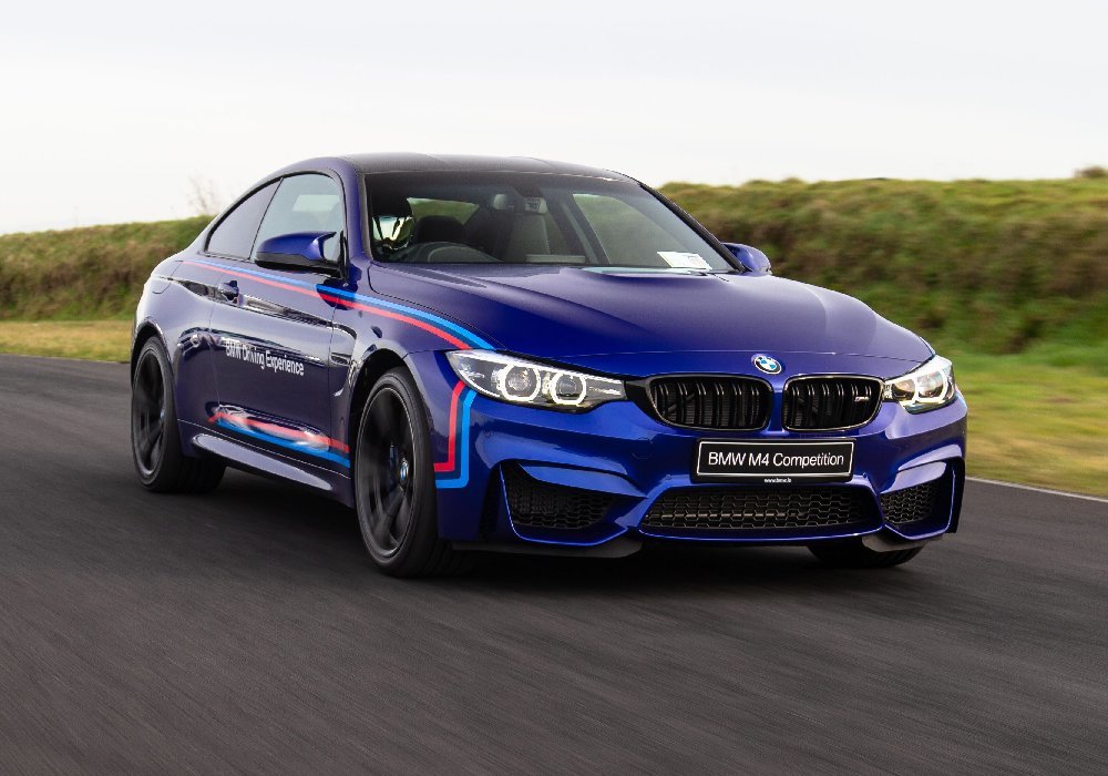 Social BMW M4