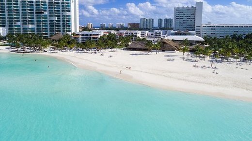 Hotel beachscape Cancun