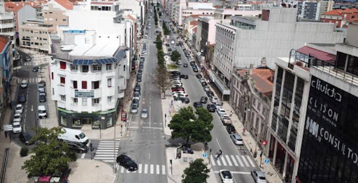 Place Avenida Doutor Lourenço Peixinho