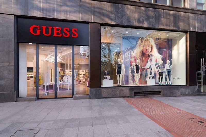 Moda Guess