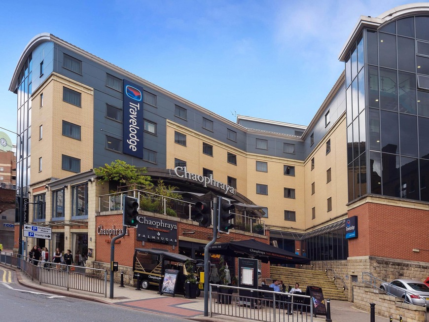 Place Travelodge Leeds Central