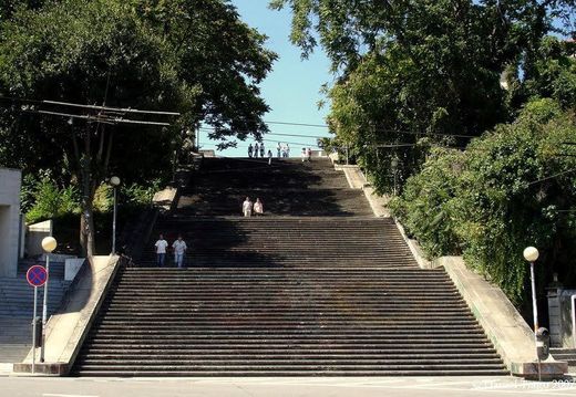 Escadas Monumentais, Universidade