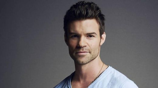 Daniel Gillies