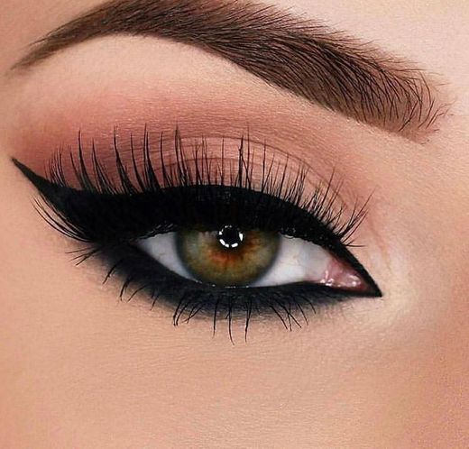 Eye makeup 