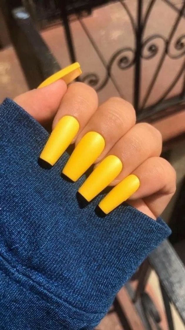 Moda Unhas Simples 💛