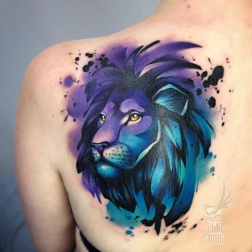 Tattoo de leão colorido