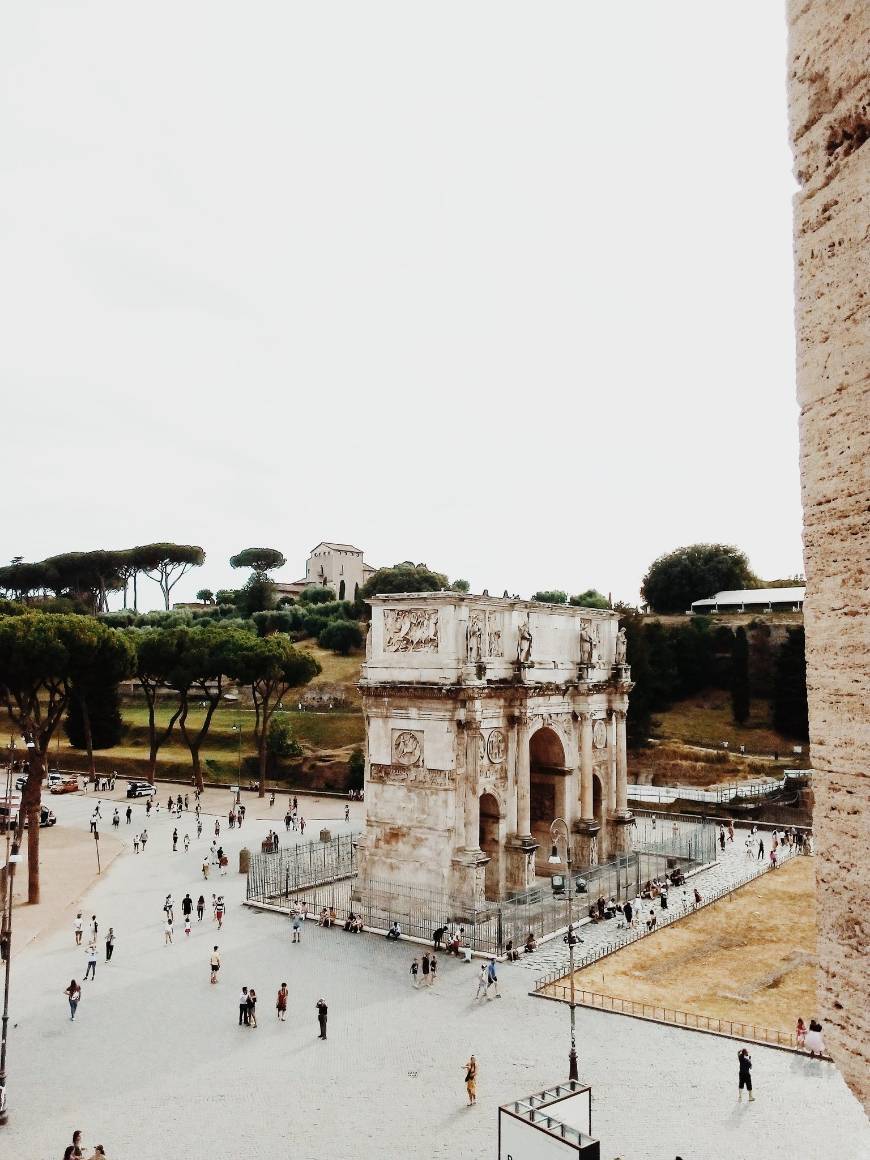 Places Arco di Travertino