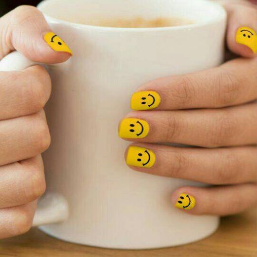 Smile nails 😄