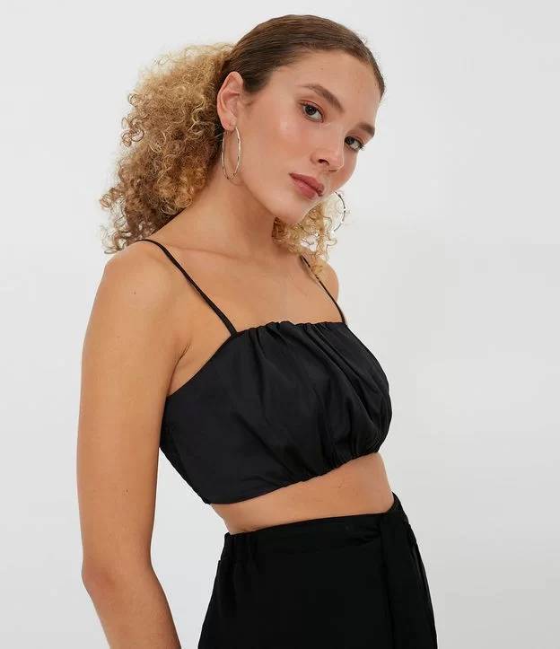 Moda BLUSA CROPPED EM CETIM