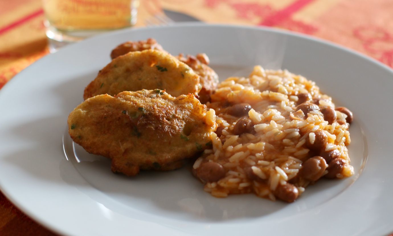 Moda Pataniscas de Bacalhau com Arroz de Feijão 