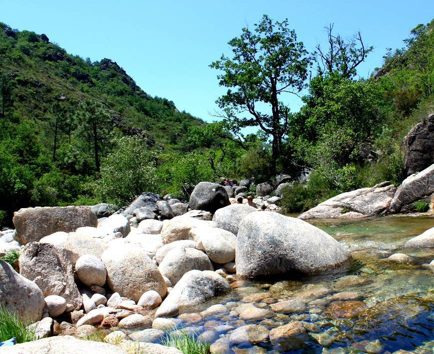 Lugar Cascata da Portela do Homem