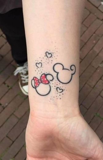 Mickey and Minnie | Tatuagens do mickey mouse, Tatuagem mickey