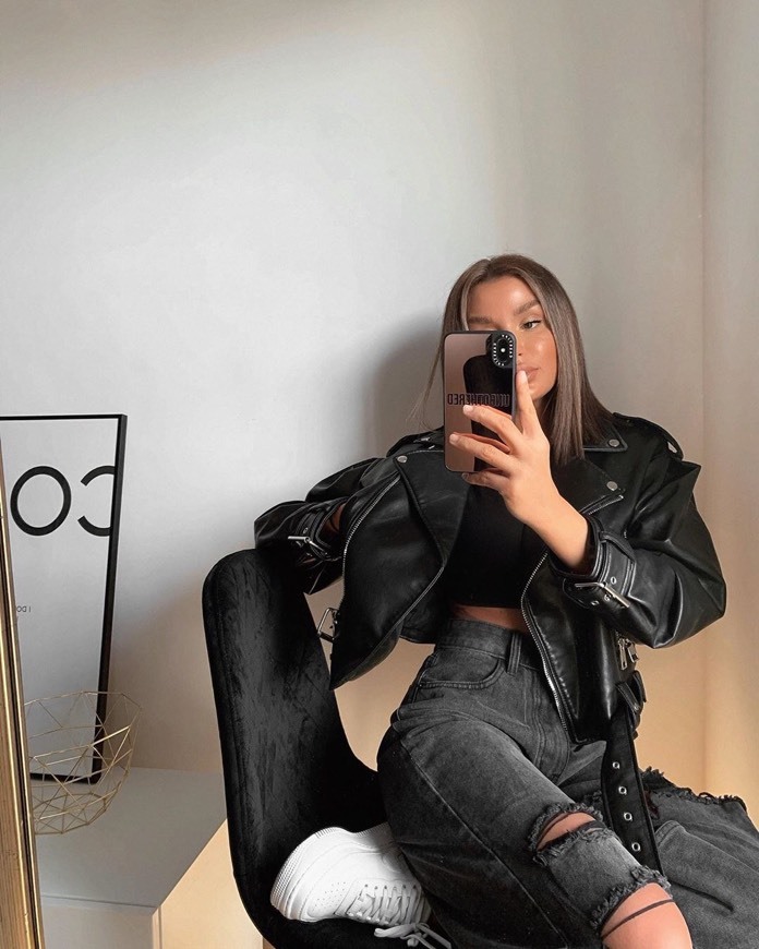 Social outfit 12