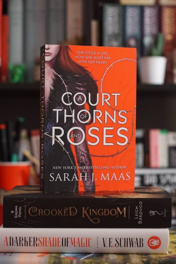 Libro A Court of Thorns and Roses 