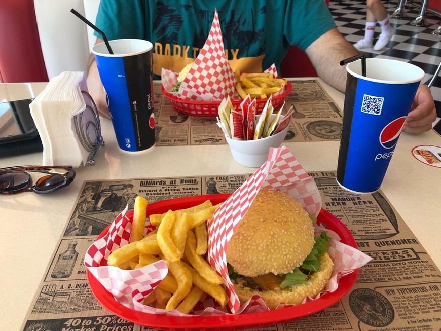 Restaurantes The Red Car Madeira American 50'