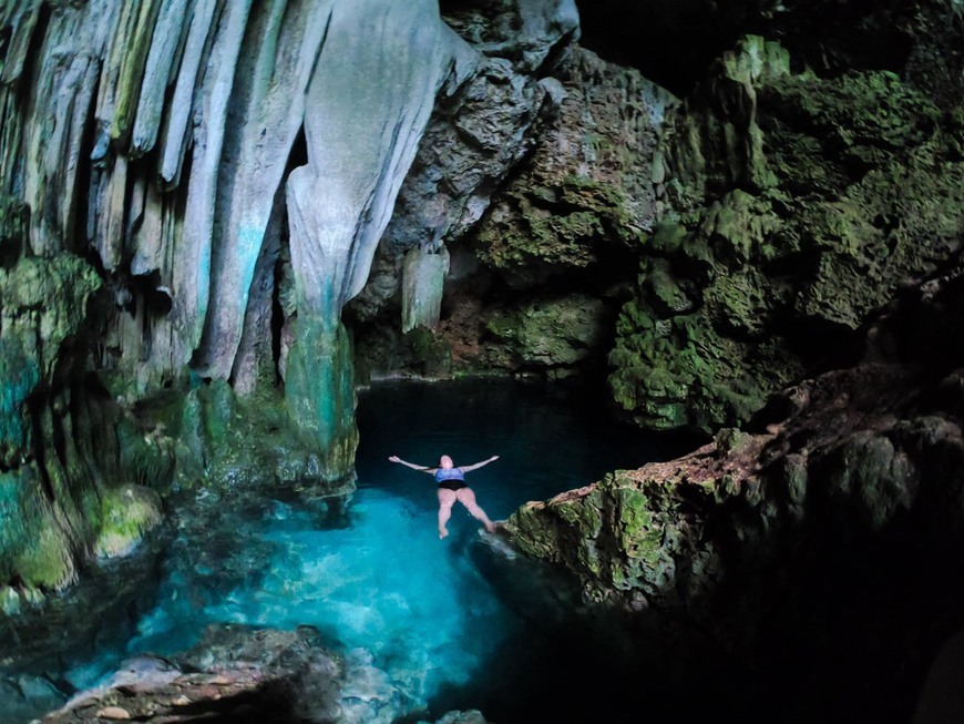 Place Cueva de Saturno