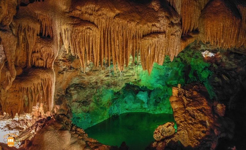 Lugar Casas das Grutas de Mira de Aire