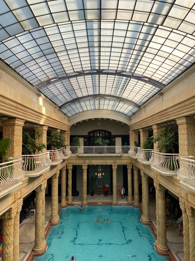 Place Széchenyi Thermal Bath