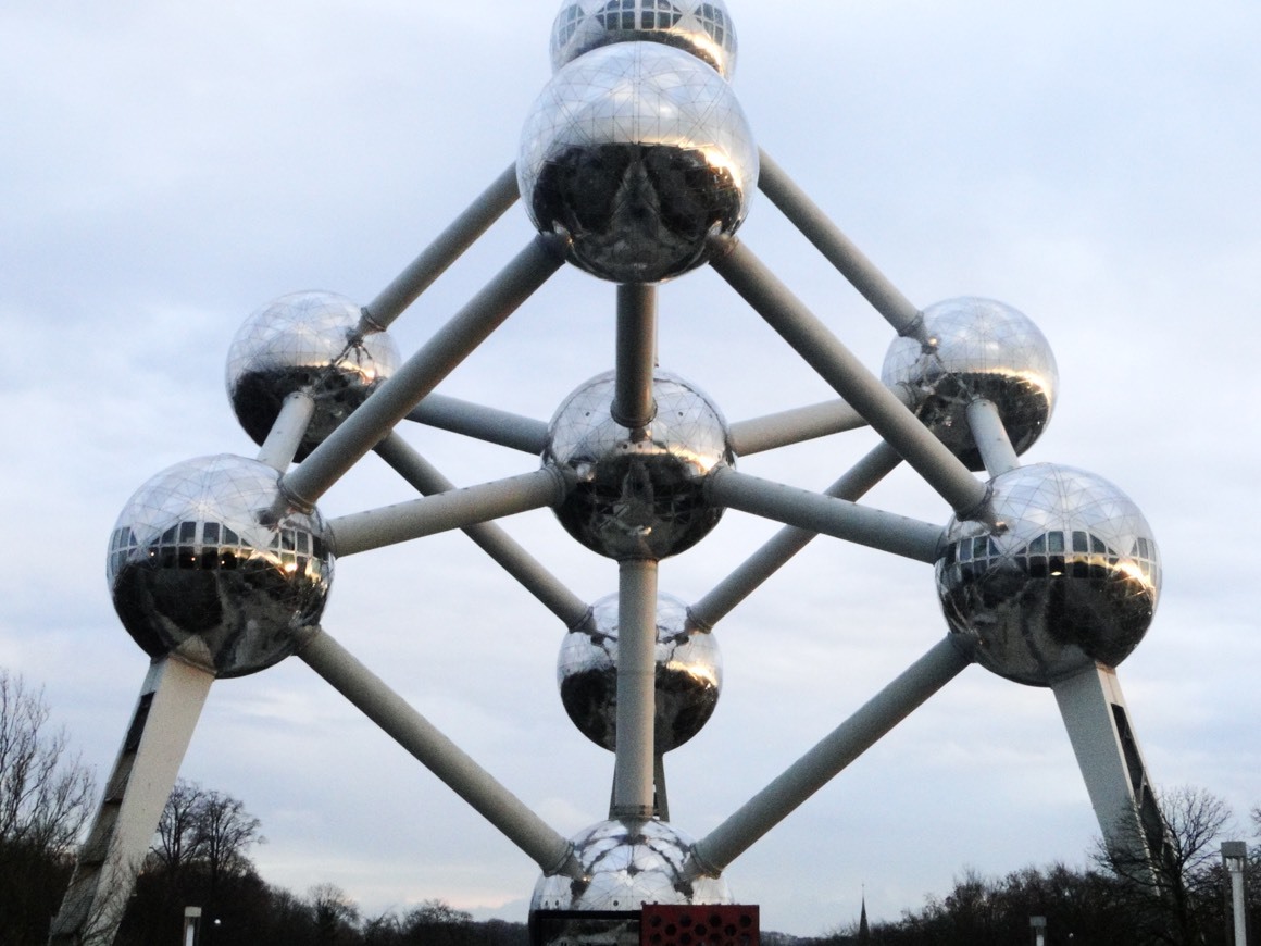 Place Atomium