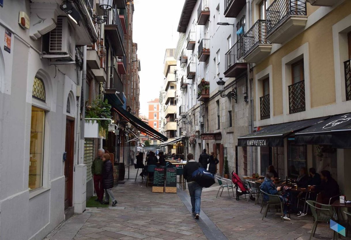 Place Calle del Medio
