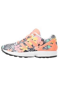 Fashion adidas Originals ZX FLUX - Sneaker low - chalk coral/footwear white ...