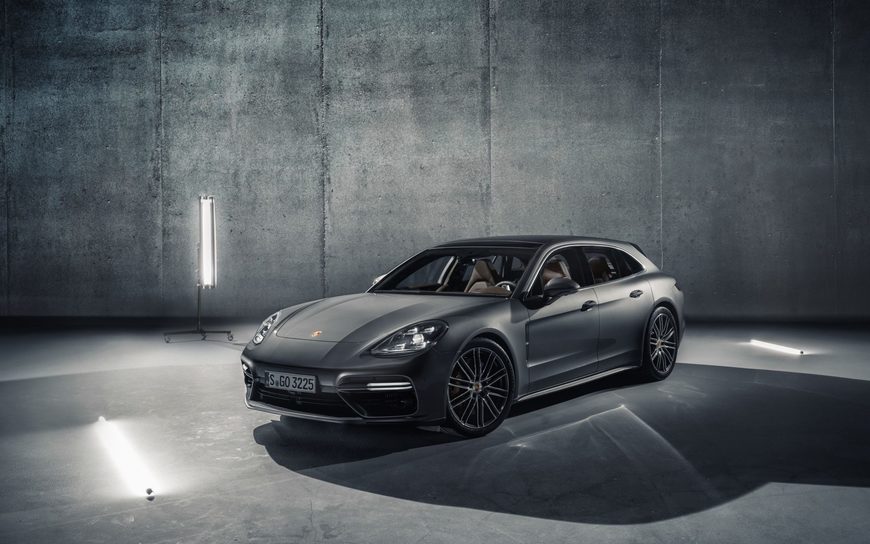 Social Porsche Panamera turbo S E-Hybrid 2020