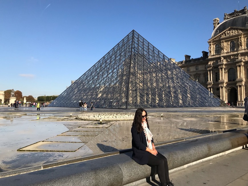 Place Museo del Louvre