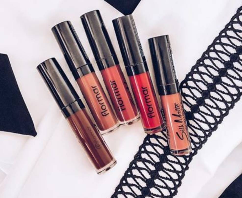 Social Silk Matte Liquid Lipstick 07 Claret Red Flormar