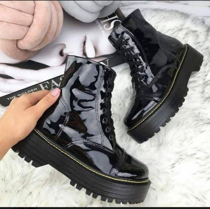 Fashion Black boots 