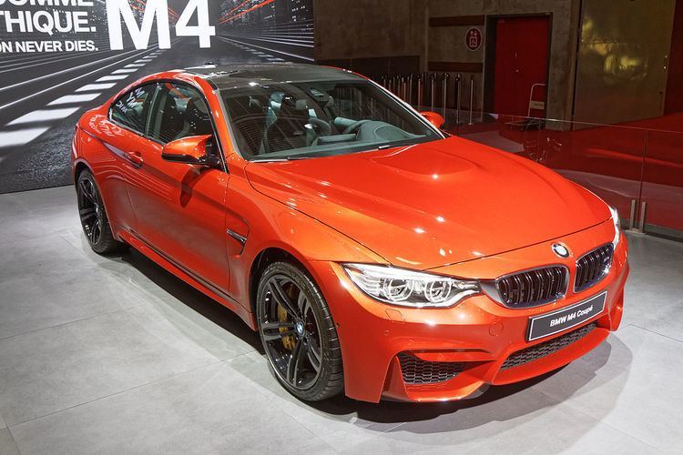 Moda BMW M4 - Wikipedia