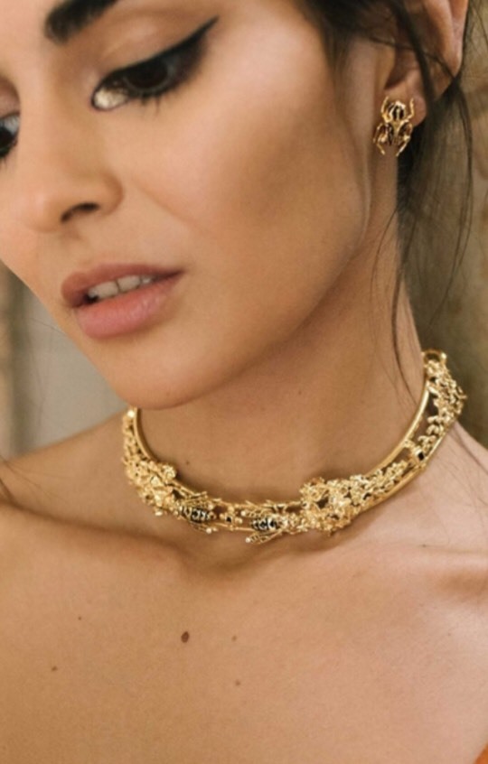 Products Carolina Curado choker dourado vespas