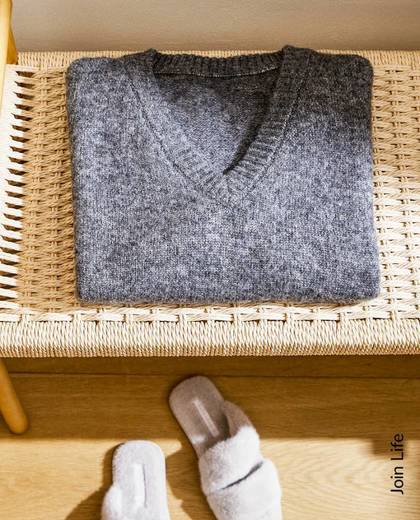 Sweater Decote em Bico