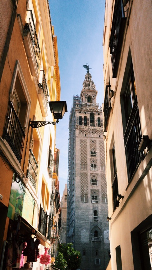 Lugar La Giralda 