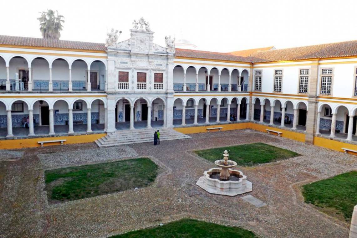 Lugar Universidad de Évora