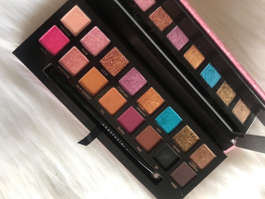 Social Anastasia Beverlly hills - Amrezy 