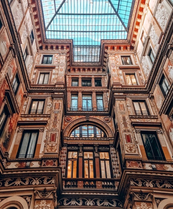 Place Galleria Sciarra