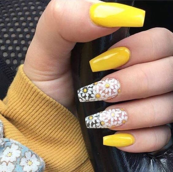 Moda unhas com flores