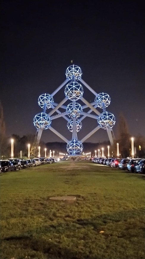 Place Atomium