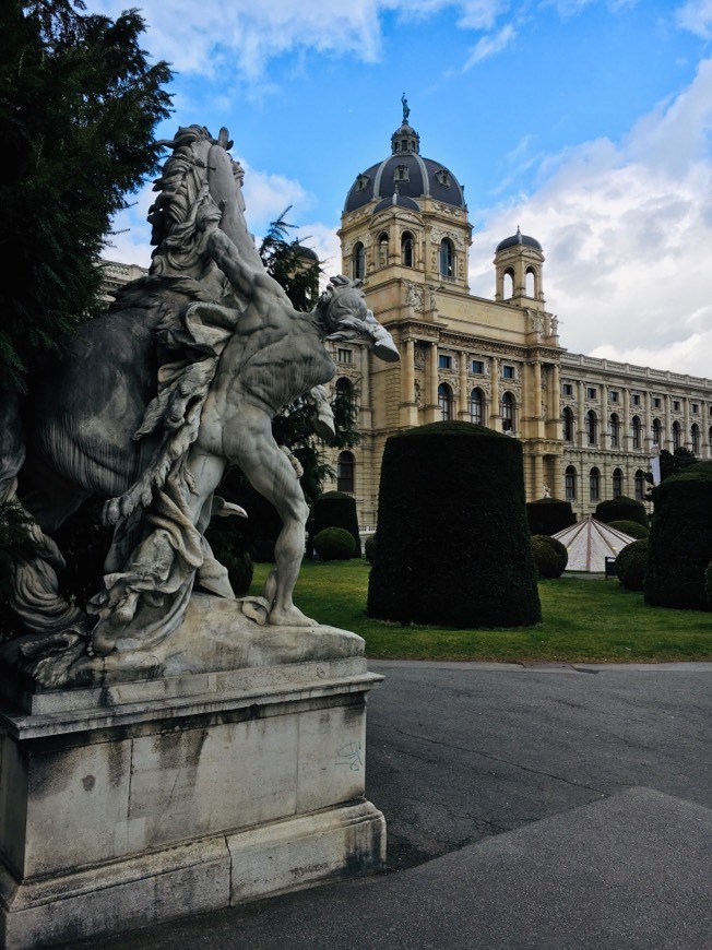 Lugar Maria-Theresien-Platz